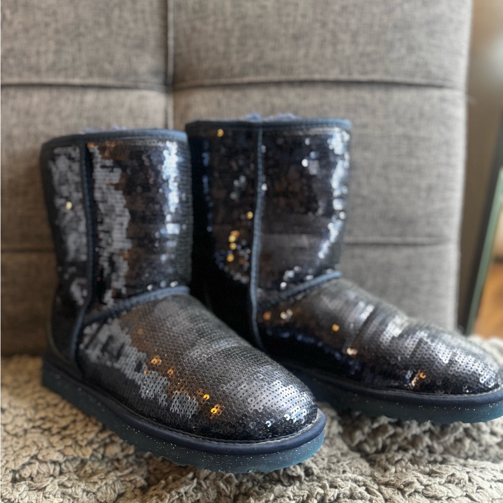UGG Sparkling Sequin Boots in purple/dark blue embellishments. WOMEN SIZE 7.